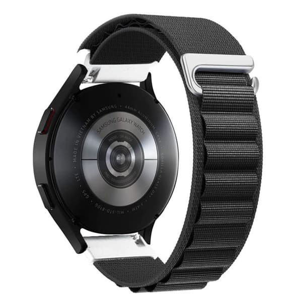 INF Klokkereim av nylon SortFitbit Versa 3