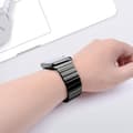 Miniatyrbild 5 av 6: Armband i rostfritt stål för Apple Watch (Series 7 / 8) 41mm, (SE / Series 4 / 5 / 6) 40mm och (Series 1 / 2 / 3) 38mm - Ersättningsarmband som passar