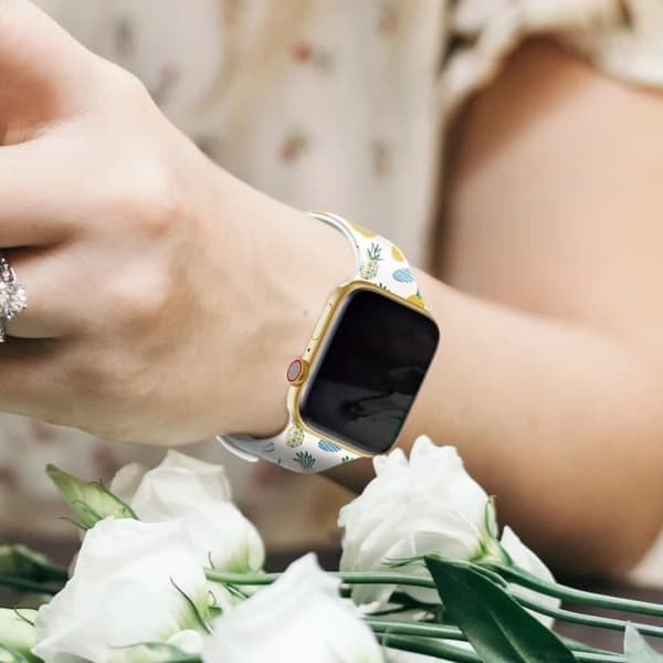Rem för Apple Watch 41 / 40 / 38 mm silikon med ananasmönster Flerfärgad