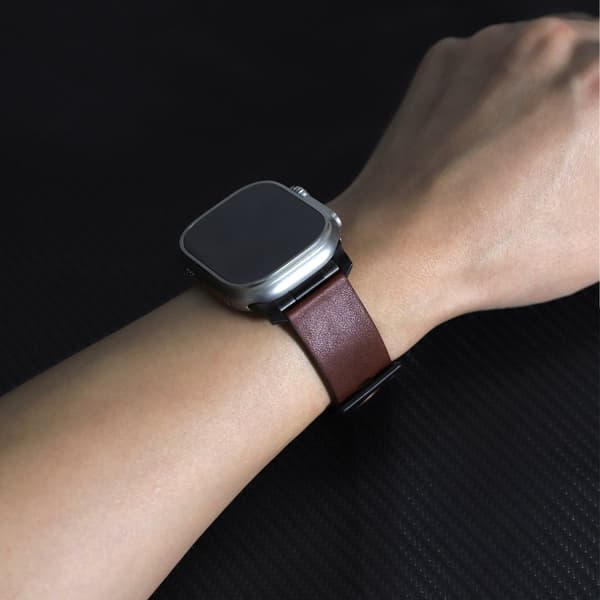 INF Horween skinnklokkerem for Apple Watch 42/44/46/49 mm - mørkebrun