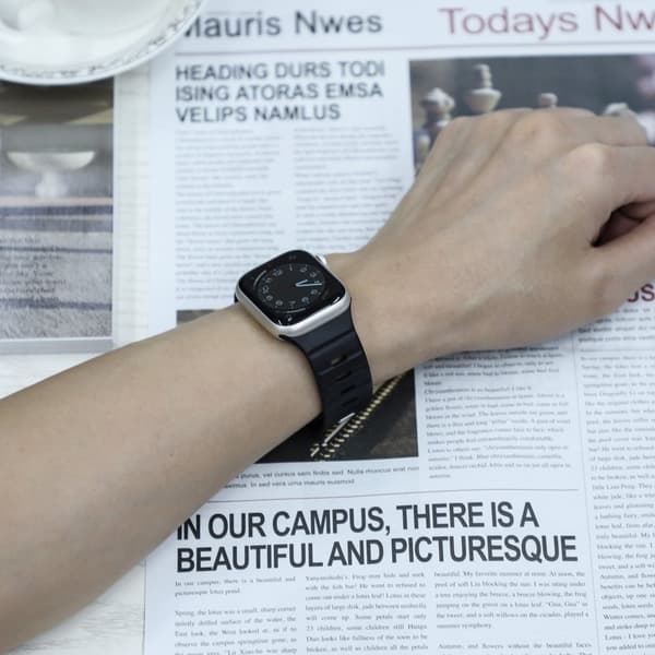 INF Magnetisk silikonearmbånd til Apple Watch - Sort/Orange (38/40/41mm)