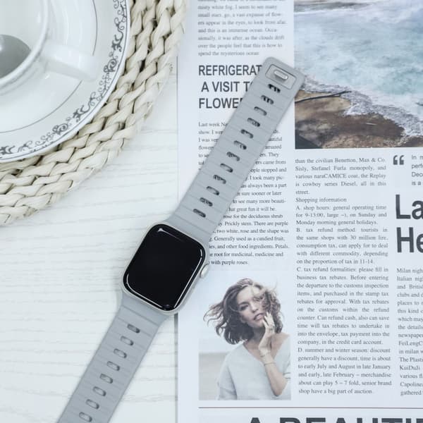 INF Magnetiskt silikonarmband för Apple Watch - Svart/Orange (38/40/41mm)
