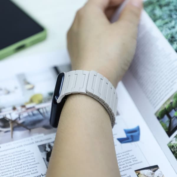 INF Magneettinen silmukkahihna Apple Watchille (42/44/45/49mm) – EU-patentti Valkoinen
