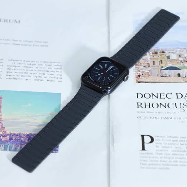 INF Magnetisk løkkerem til Apple Watch (42/44/45/49 mm) - EU-patent Midnatsblå