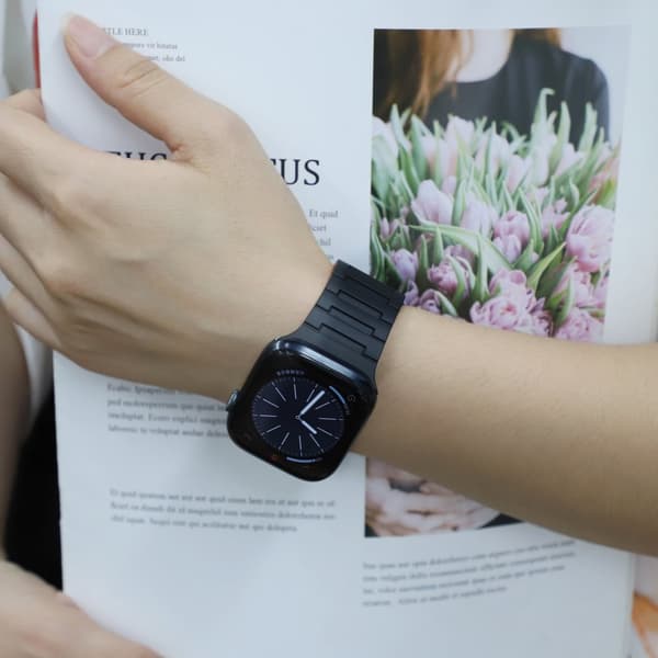 INF Magnetisk løkkerem til Apple Watch (42/44/45/49 mm) - EU-patent Sort Orange
