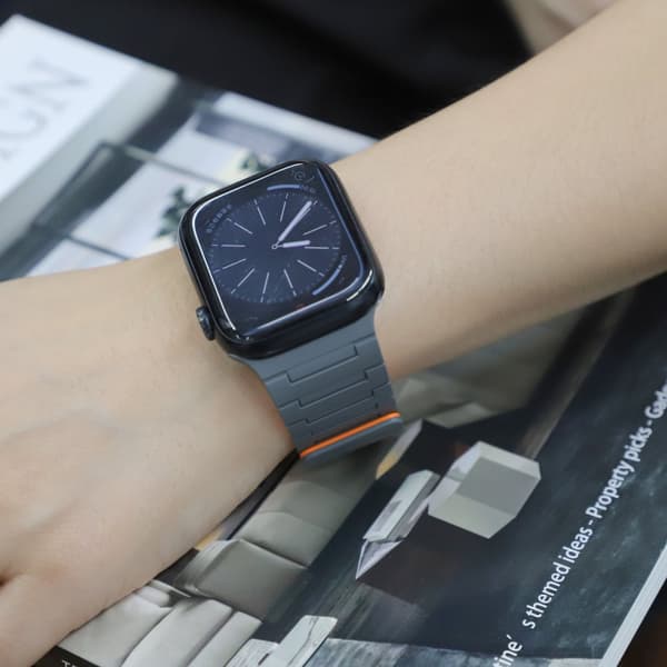 INF Magnetisk løkkerem til Apple Watch (42/44/45/49 mm) - EU-patent Grå Orange