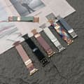 Miniatyrbillede 3 af 5: INF Stilfuld Flettet Nylon Magnetisk Rem til Apple Watch S9 Lilla M