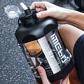 Miniatyrbild 7 av 11: Sportig Vattenflaska 1.8L med Sugrör - Din Perfekta Partner för Fitness och Friluftsliv!