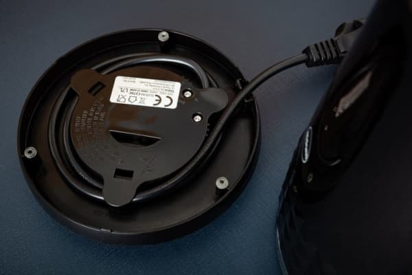 ELDOM C270C OSS, 1,7 l, 2150 W, Sort, Vannivåindikator, Overopphetingsbeskyttelse, Trådløs