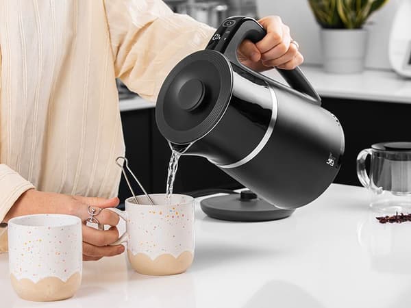 Vedenkeitin lämpötilansäätimellä 1,7 l 2200 W LAFE CEG020