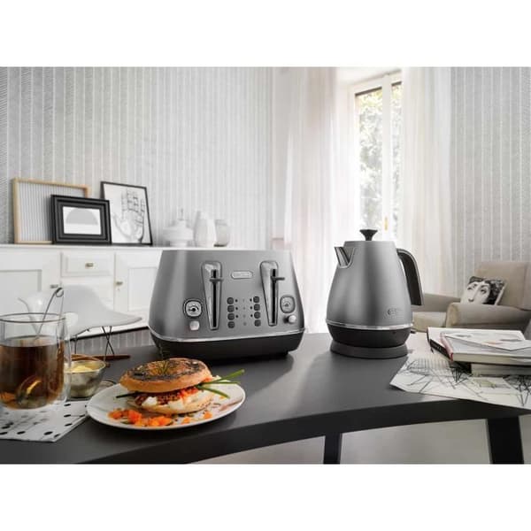 DeLonghi KBI2001.S Vattenkokare - Silver - 1,7 L - 2000 W - Metall