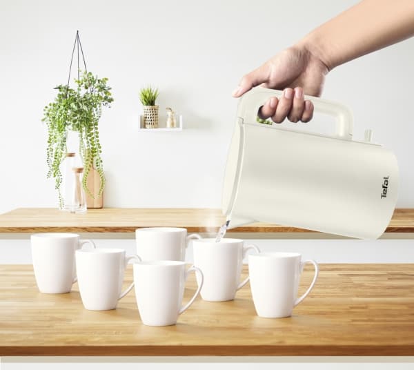 Tefal Thermo Protect KO140AE0, 1,5 l, 1500 W, Hvit, Plast, Trådløs, Funksjon til å holde varmen
