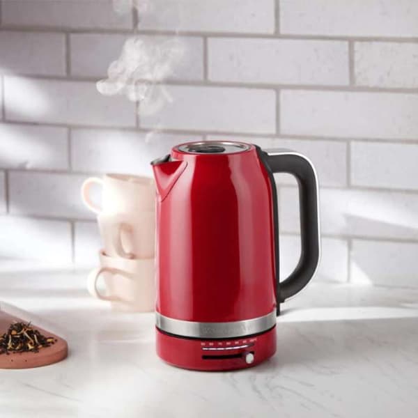 Vattenkokare - KITCHENAID - 5KEK1701EER - Kapacitet 1,7L - Variabel temperaturkontroll - Röd
