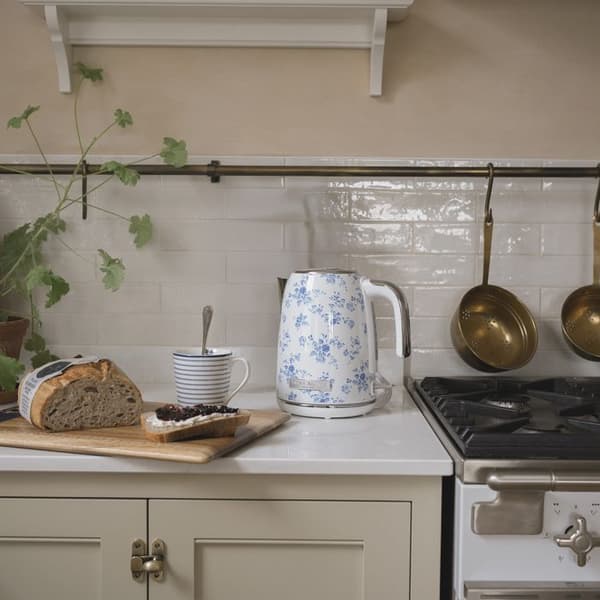 Trådlig elektrisk vattenkokare - Laura Ashley - China Rose - kapacitet 1.5L, avkalkningsfilter, 2200W, automatiskt stängning