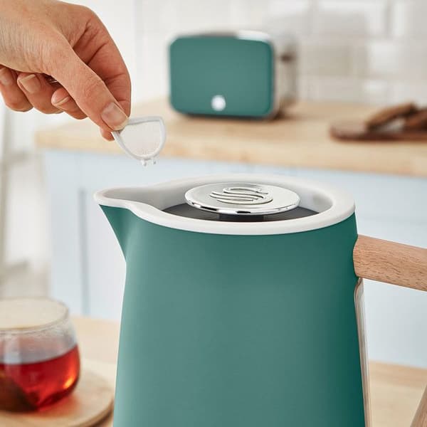 "Bouilloire elektrisk 1,7L Ultra Snabb Trådlös Modern Nordic Design SWAN SK14610GRENEU 2200W Grön 40883"