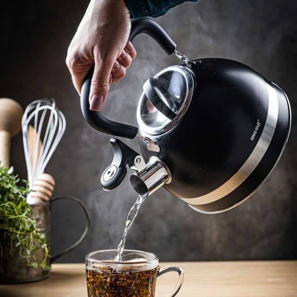 TEKOPP 1,8L MED VISSLA KINGHOFF KH-1858 SVART