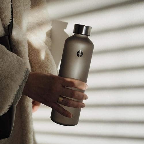 EQUA vattenflaska glas 750ml Mismatch Ash