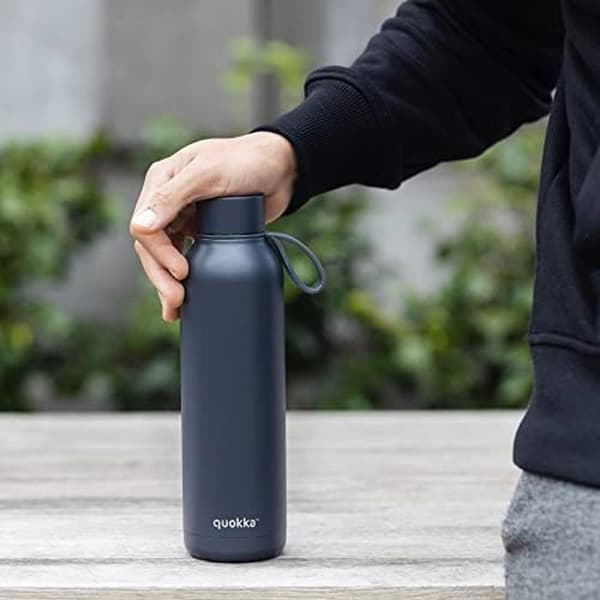 Flaska - QUOKKA - SOLID MED SLATE STÖD - Rostfritt stål - 630 ml - Isolerad under vakuum