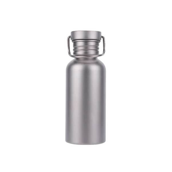 Kevyt titaanivesipullo, vuotamaton muotoilu, kannettava kätevyys,500ml