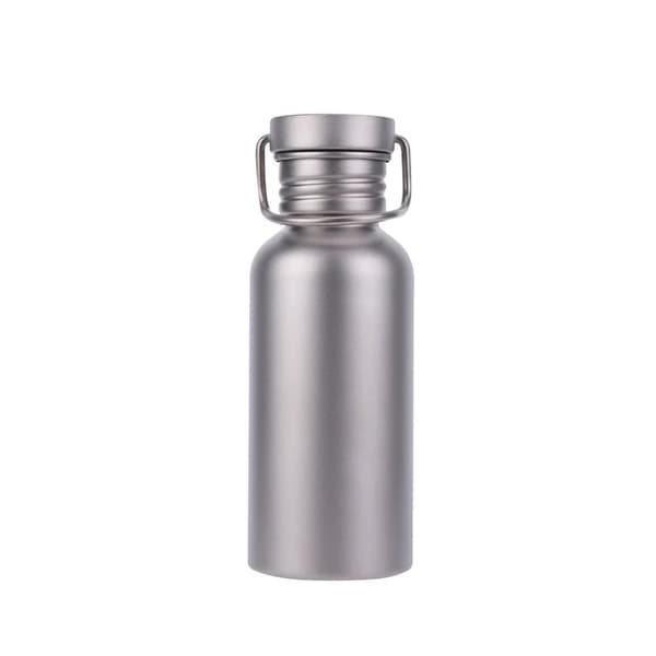 Titanium-vesipullo, vuotamaton, kevyt muotoilu,500ml