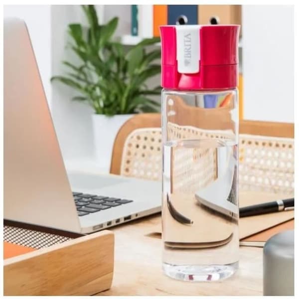 BRITA rosa transparent filterflaska - 1 MicroDisc-filter ingår