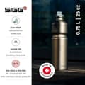 Miniatyrbild 2 av 2: Aluminiumflaska - SIGG - Move MyPlanet Rökt pärla - Lätt - Certifierad koldioxidneutral - Utan BPA