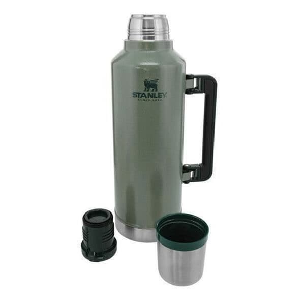 Isolerad flaska - Stanley - The Legendary - 2,3L - Hammertone Green