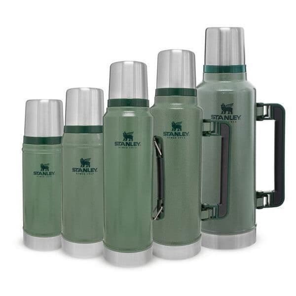 Isolerad flaska - Stanley - The Legendary - 2,3L - Hammertone Green