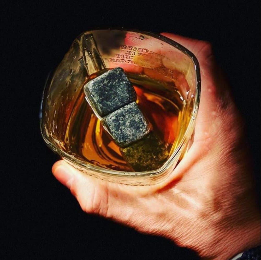 Whiskey stenar - Svart natursten - 9st
