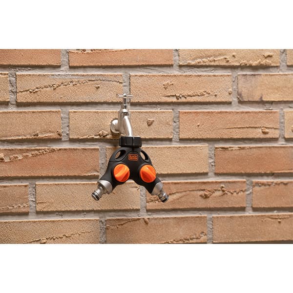 Tvåvägskran 3/4" med vattenstopp från Black+Decker
