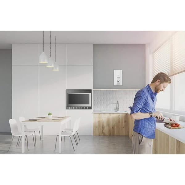 Bosch Thermotechnik TR7000R 18/21 DESOB Elektronisk varmvattenberedare med LCD-skärm, varmvattenberedare 400 V Vit / Grå - 4057749719812