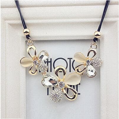 3 flowers diamond necklace 18 K gold plated
