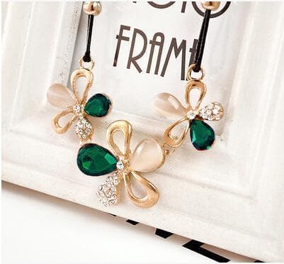 3 flowers diamond necklace 18 K gold plated