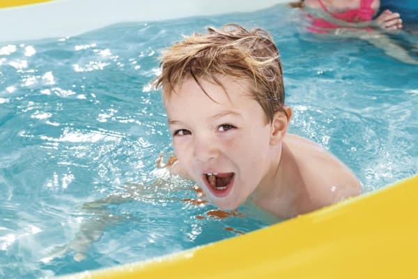 Family Pool 262x175x51 cm Musse Pigg