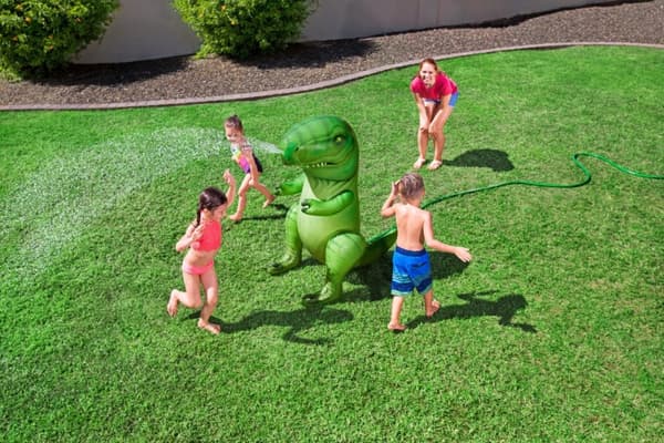 Dinosaur med sprinkler
