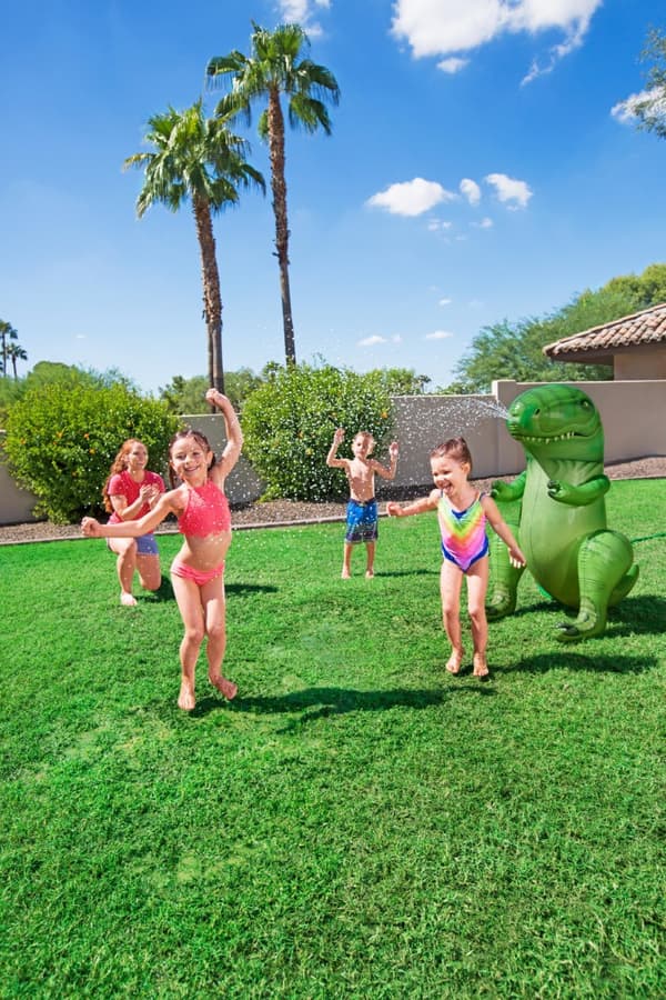 Dinosaur med sprinkler