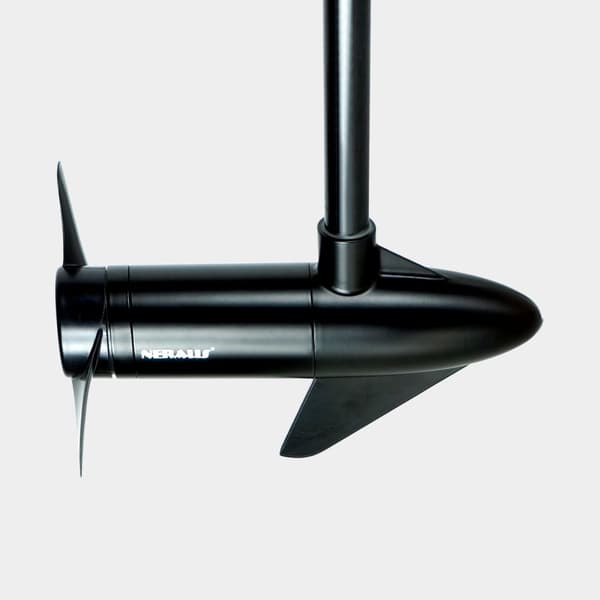 Elmotorpaket Neraus X 55, 624 W, 71 cm justerbar rigglängd, med AGM-batteri (80 Ah) + batterilåda + kabelskor