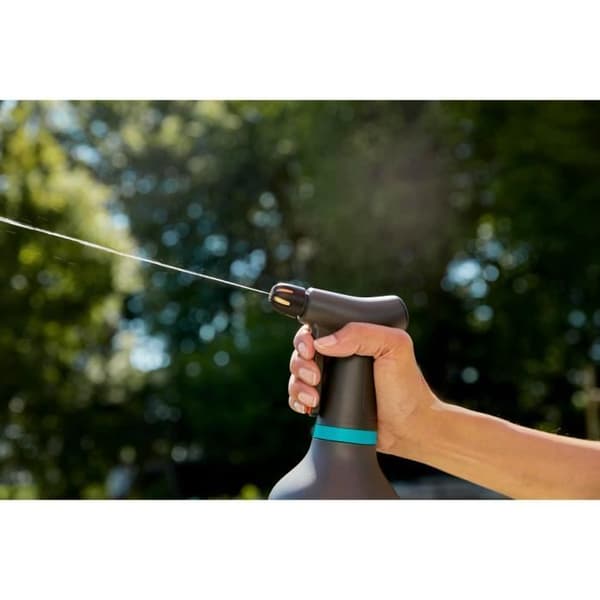 GARDENA Avtryckarspruta – Kapacitet 0,75L – 360° användning – Ergonomisk form – Integrerad nivåindikator – (11110-20)