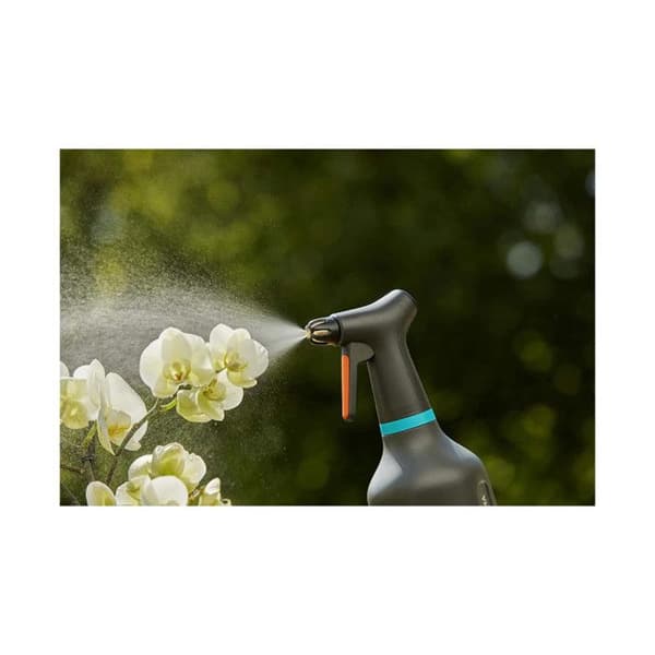 Spruta med avtryckare - GARDENA - 11110-30 - 0,75 L - Funktion 360° - Munstycke i mässing