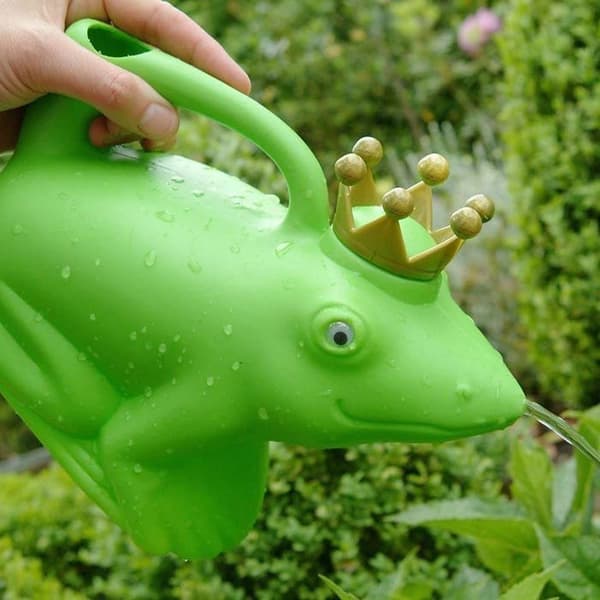 Green King Frog Vattenkanna - ESSCHERT DESIGN - Kapacitet 1,5 L - Trädgårdsbevattning