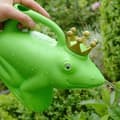 Miniatyrbild 2 av 6: Green King Frog Vattenkanna - ESSCHERT DESIGN - Kapacitet 1,5 L - Trädgårdsbevattning
