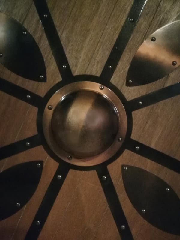Puu / metalli Norse Viking keskiaikainen kilpi SWE55