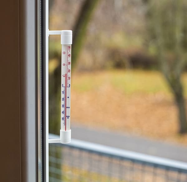 Selvklæbende udendørstermometer hvid 22 cm