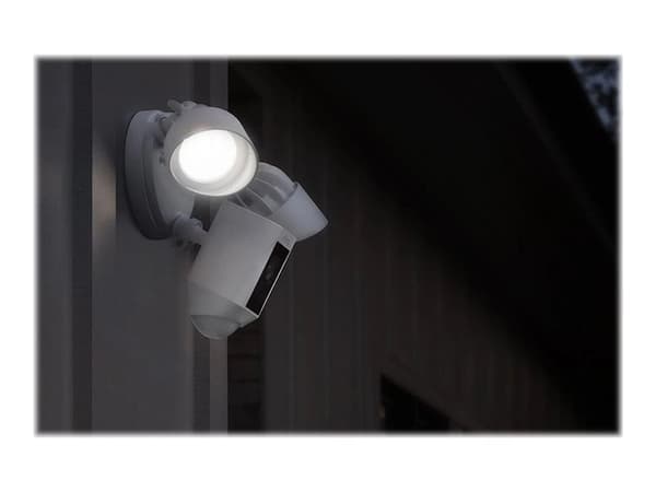 Ring Floodlight Cam Wired Plus, IP-turvakamera, Ulkona, Langaton, 2000 lm, 3000 K, Katto/seinä