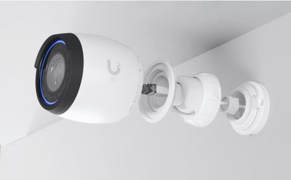 Ubiquiti UniFi Protect UVC-G5-PRO - Netværksovervågningskamera - farve (Dag/nat) - 3840 x 2160 - 30 FPS - IP65
