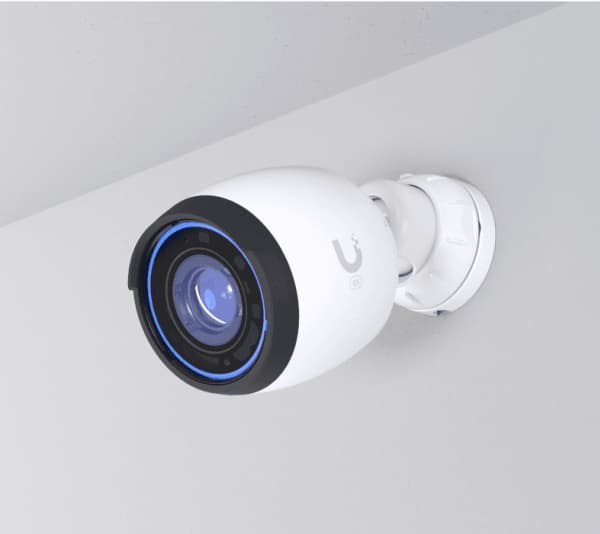 Ubiquiti UniFi Protect UVC-G5-PRO - Netværksovervågningskamera - farve (Dag/nat) - 3840 x 2160 - 30 FPS - IP65