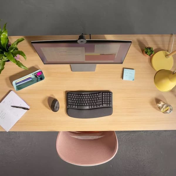 Web-kamera - Full HD 1080p - Logitech - Brio 300 - Integroitu mikrofoni melunvaimennuksella - Este - Grafiitti