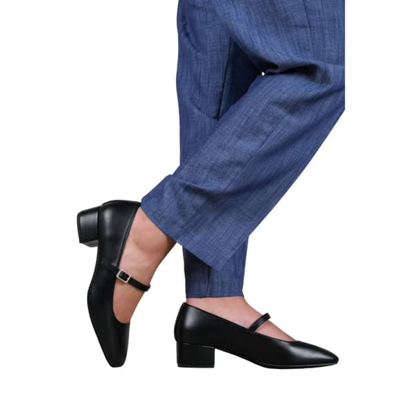 Where's That From Womens/Ladies Oslo Square Toe Wide Low Block Heel Court Shoes