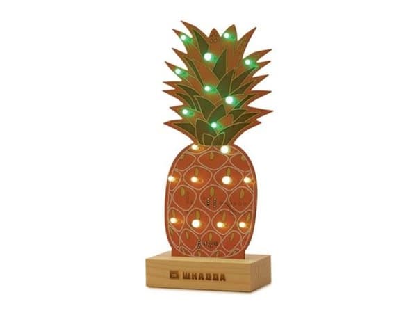 Whadda lödsats, Pineapple XL med 19 RGB-lysdioder och trästativ, kampanjset med gratis lödkolv och plåt