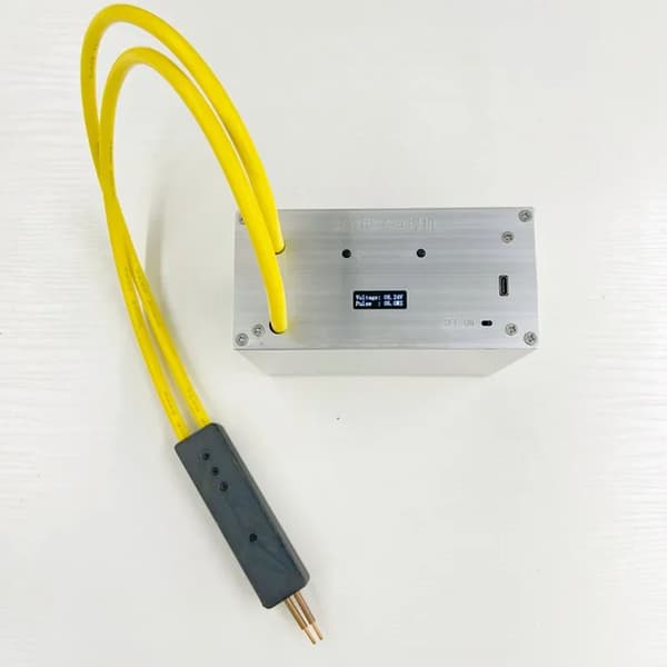 Bærbar Mini Punktsvejser, 8.4V 3400W Effekt, Dobbelt-Puls Automatisk Udløser, Udskiftelig Svejse nål